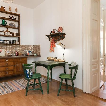 City Center Art Deco Apartment Brassó Kültér fotó